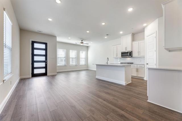 Building Photo - 4704 Corriente Vista Ln