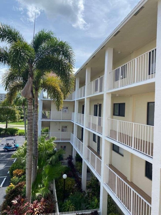 Photo - 7350 Kinghurst Dr Apartment