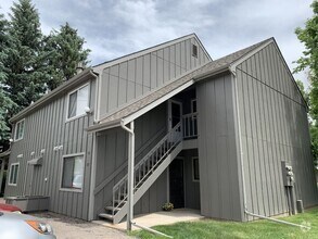 Building Photo - 809 E Drake Rd
