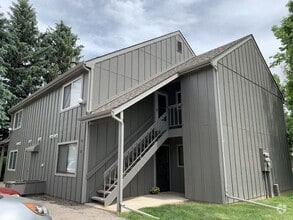 Building Photo - 809 E Drake Rd