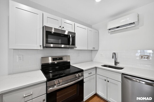 Building Photo - 1309 Hudson Ave