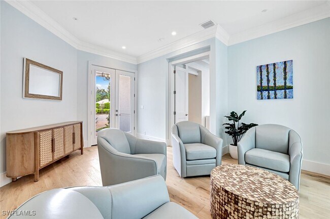 Building Photo - 2515 Royal Palm Ct