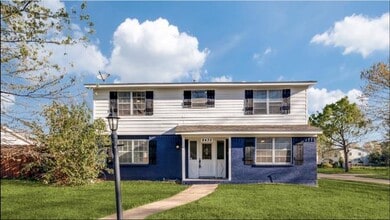 Building Photo - 8435 Birchcroft Dr