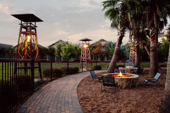 Foto del edificio - Woodlands Apartments 721 (new)