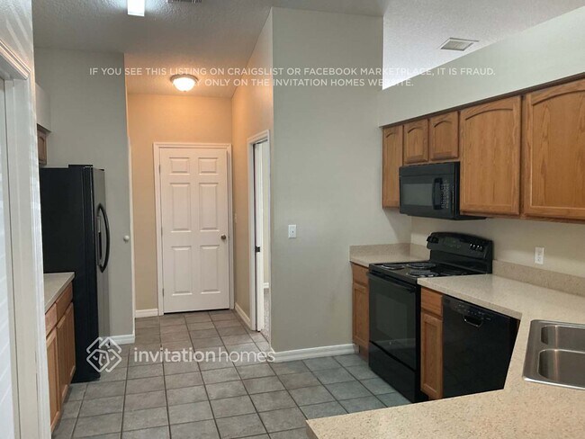 Foto del edificio - 2388 Sweetwater Blvd