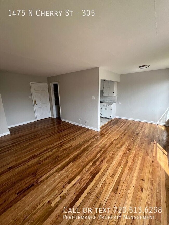 Foto del edificio - 1475 N Cherry St