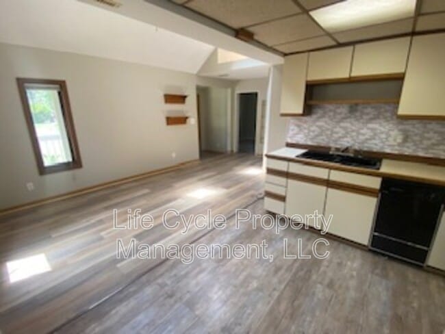 Building Photo - 3012 Longstreet Ave SW