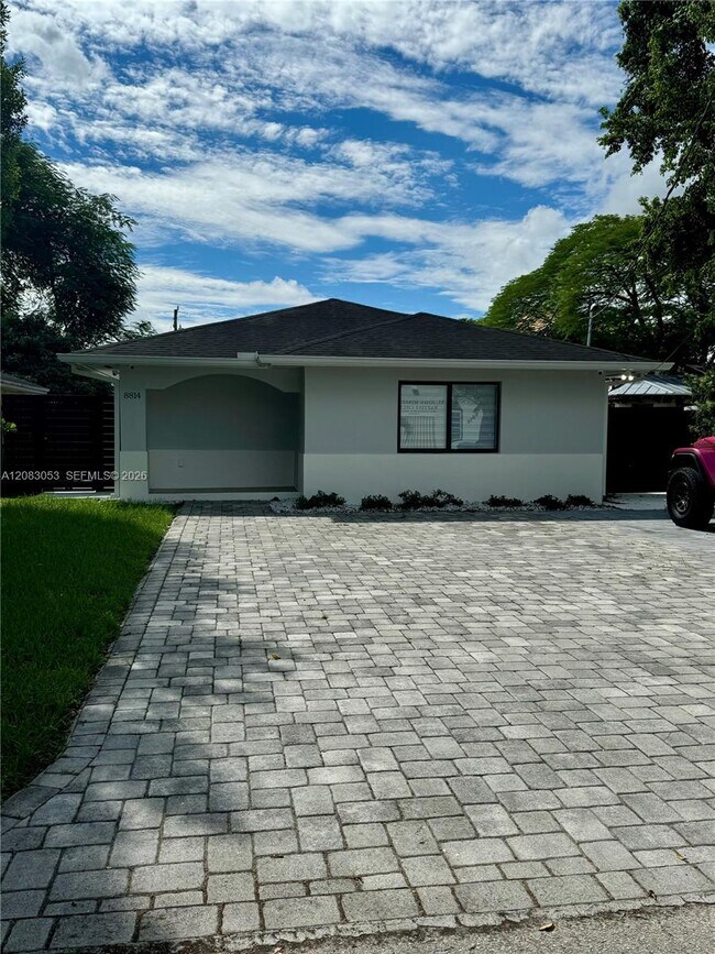Building Photo - 8814 SW 126th Terrace