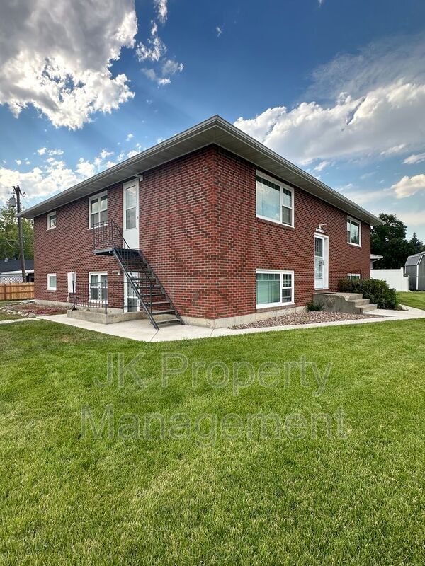 Building Photo - 50 Division Rd
