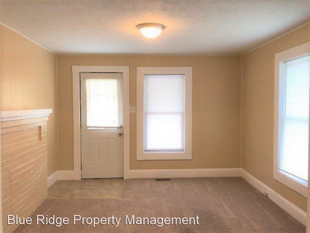 Building Photo - 3 br, 1.5 bath House - 2712 Fort Henry Drive