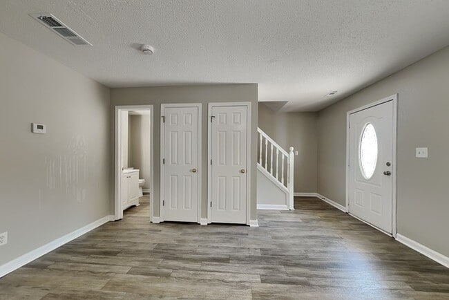 Building Photo - 5679 Eagles Feather Ln