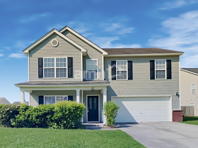 Building Photo - 105 Walton Pl