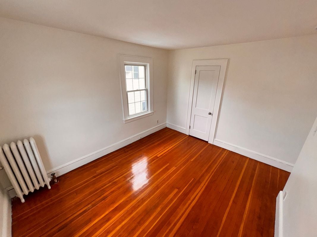 Building Photo - 160 Delafield Ave