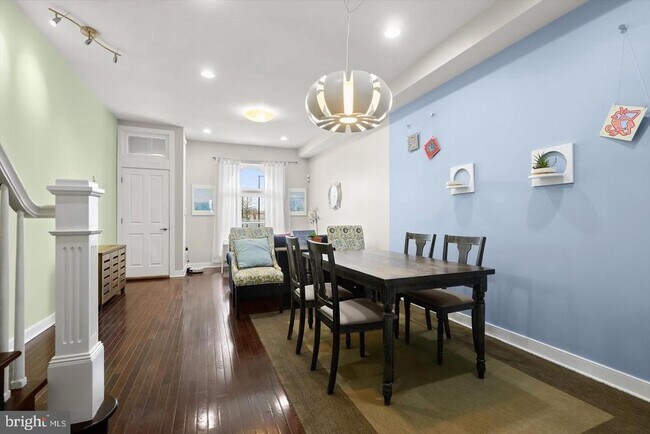 Foto del edificio - 943 N Patterson Park Ave