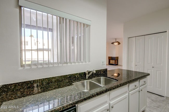 Foto del edificio - 11260 N 92nd St