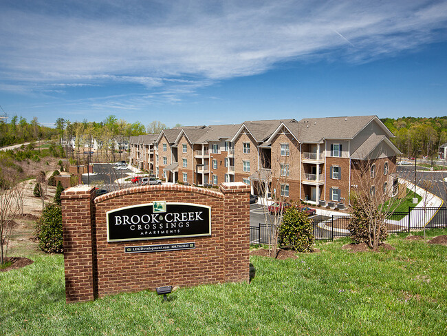 ¡Bienvenido a Brook Creek Crossings Apartments - Brook Creek Crossings