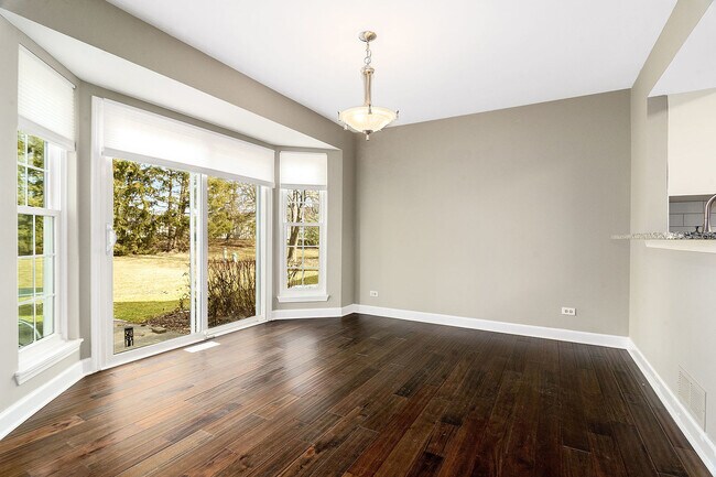 Building Photo - 1516 Diamond Dr