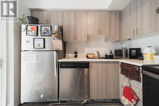 Photo du bâtiment - 1 Falaise Rd