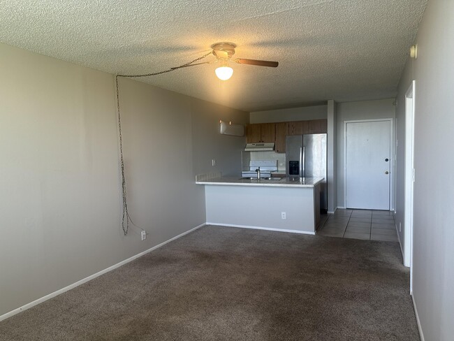 Building Photo - 2501 Riverside Dr