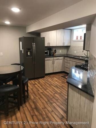 Primary Photo - 2 br, 1 bath Apartment - 3440 Skyline Drive