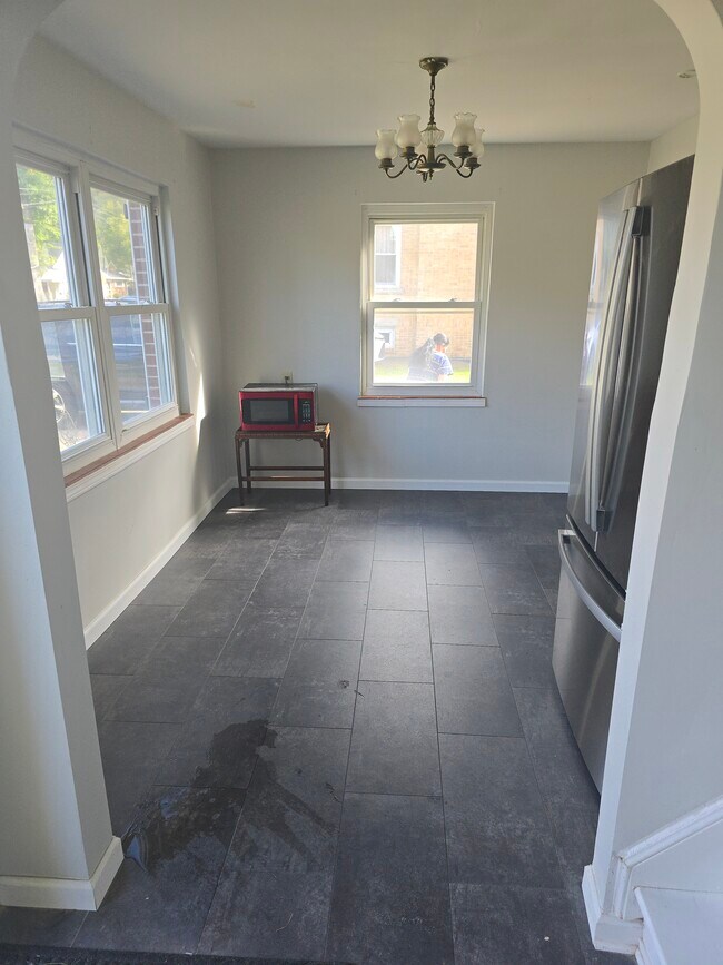 Foto del edificio - 2105 Donald Ave