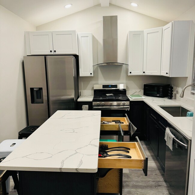 Photo - 7531 Birch St House