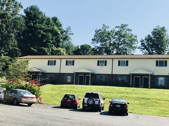 Building Photo - 4152 Cherrywood Dr