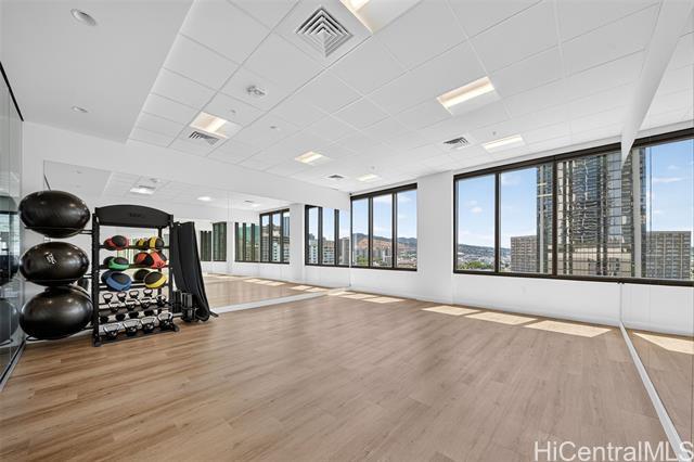 Building Photo - 1515 Liona St