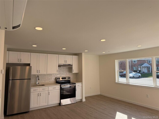 Foto del edificio - 5 Colonial Dr