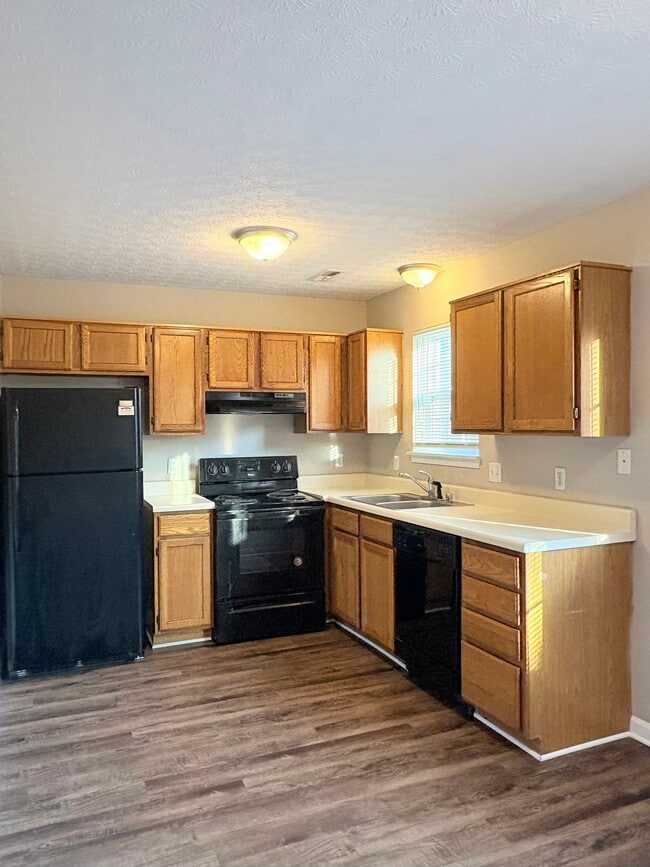 Building Photo - 1956 Sandra St