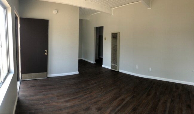 Building Photo - 4300 Z St