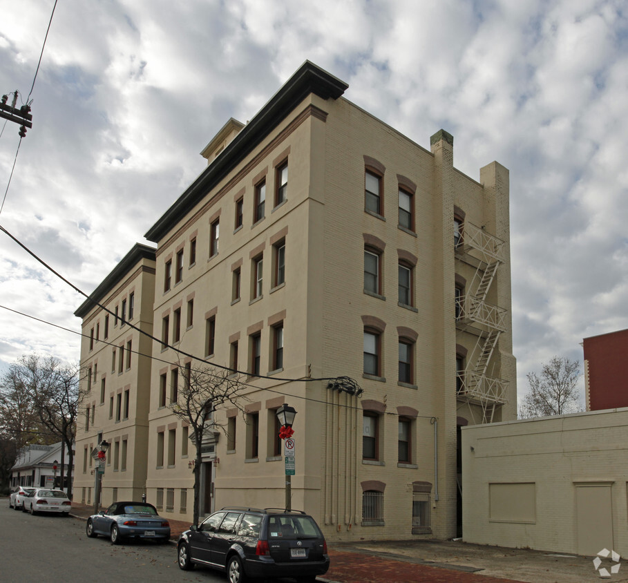 Foto del edificio - Naylor Arms