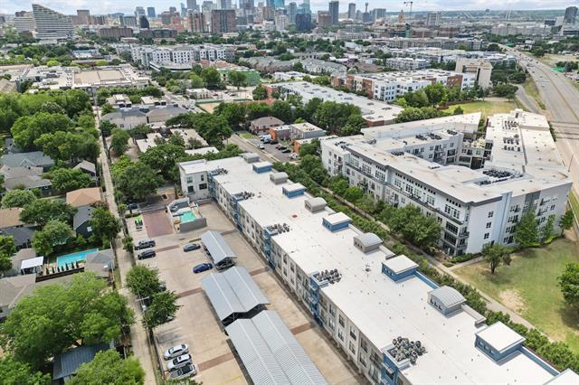 Foto del edificio - 4414 Cedar Springs Rd