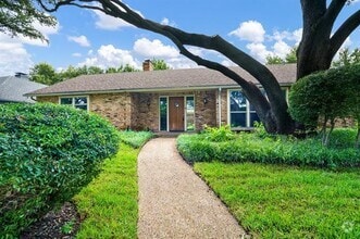 Building Photo - 6926 Robin Willow Dr