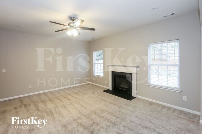 Foto del edificio - 13305 Eastfield Village Ln