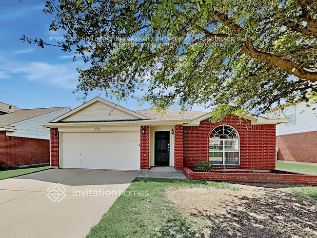 Building Photo - 2720 Briscoe Dr