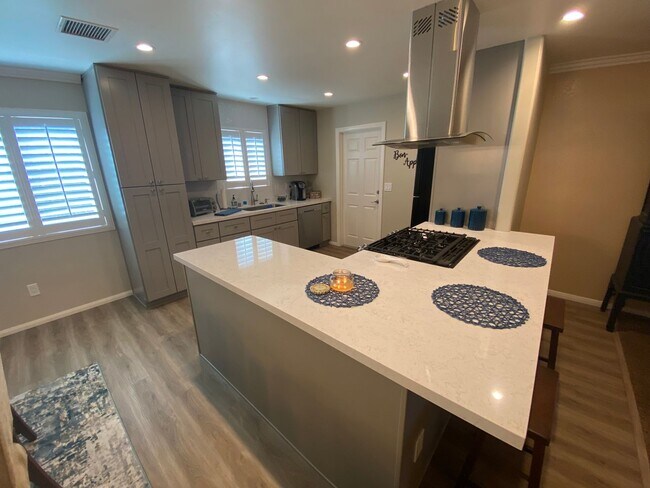 Building Photo - Completely Remodeled 3 Bedroom, 2 Bath in ...