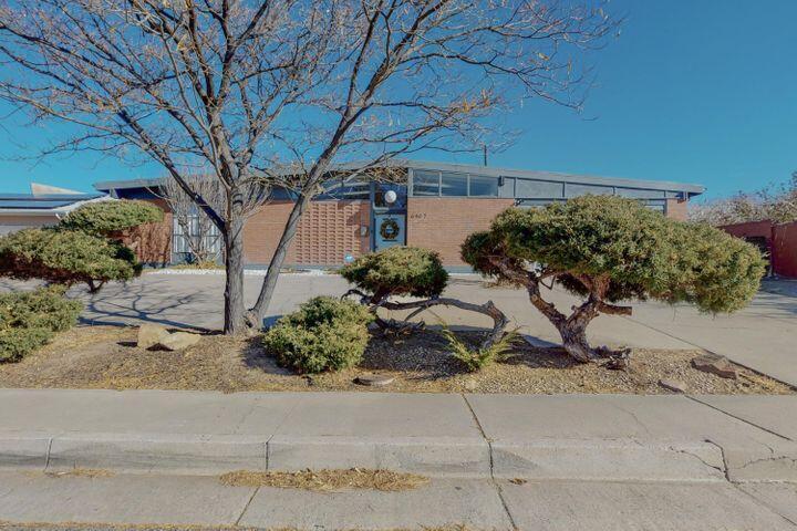 Primary Photo - 6407 Mossman Pl NE