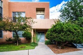 Building Photo - 3600 Cerrillos Rd