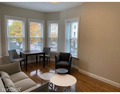 Foto del edificio - 2 br, 1 bath  - 532 Columbus Ave # 3