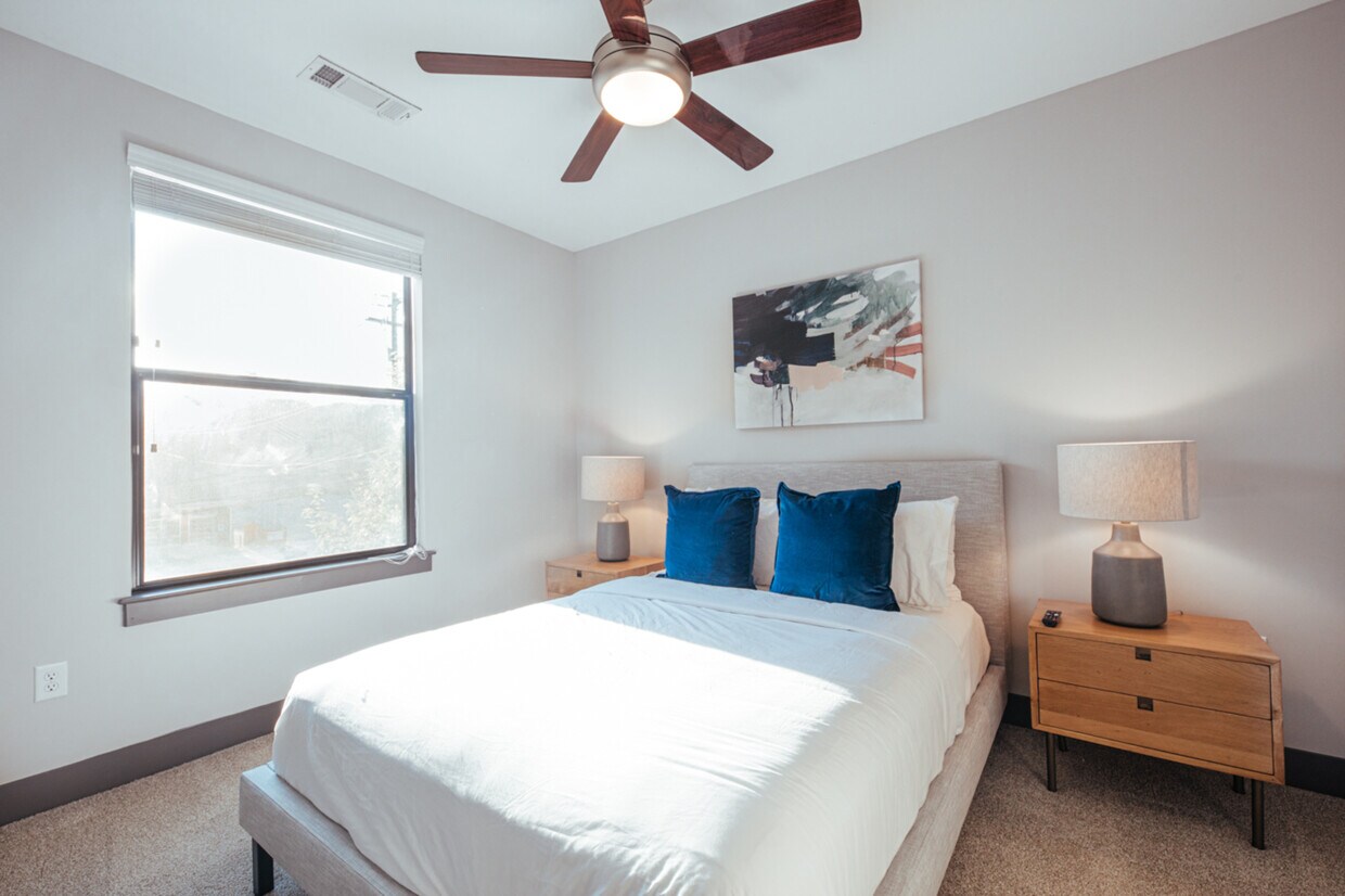Foto principal - 2350 8th Ave S