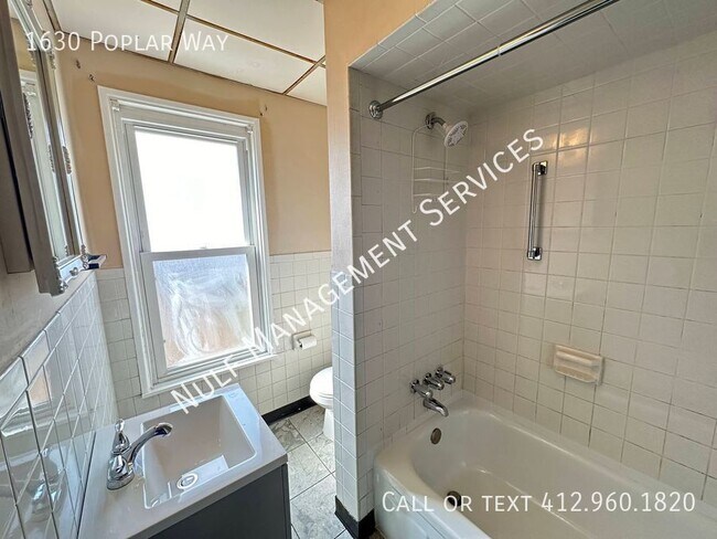 Photo - 1630 Poplar Ave House