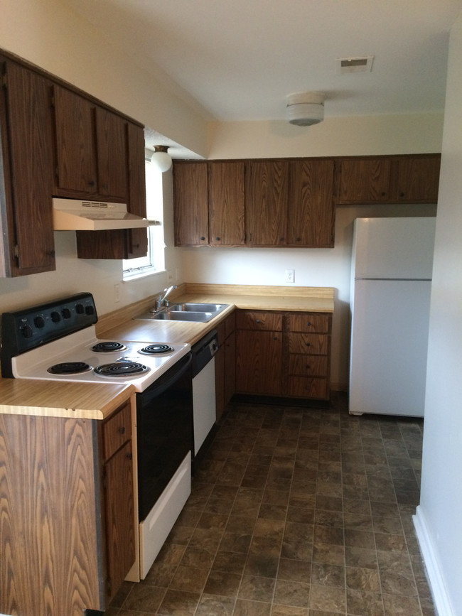 Building Photo - 1317 Kenilwood Way