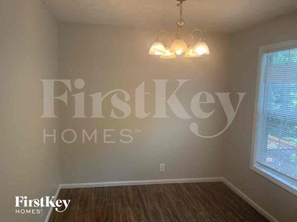 Foto del edificio - 1049 Megan Ct