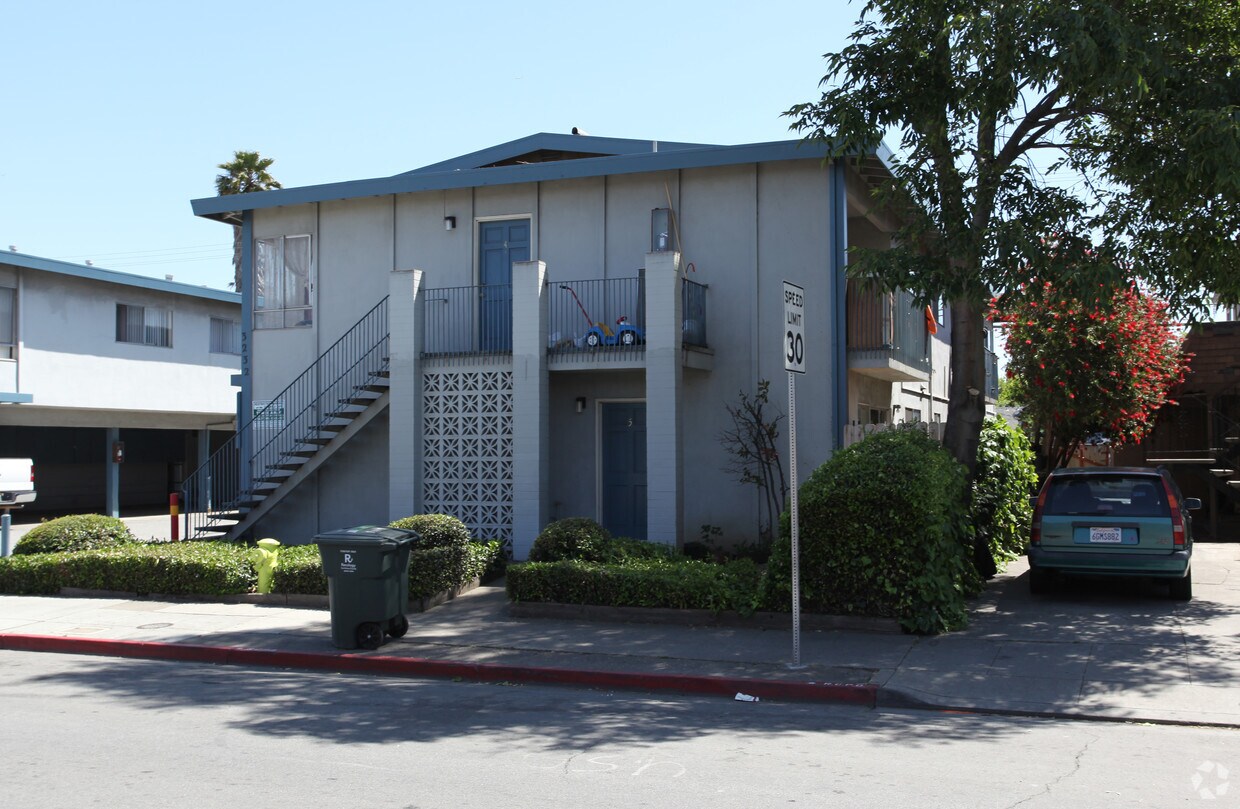 Foto del edificio - 3232-3238 Rolison Rd