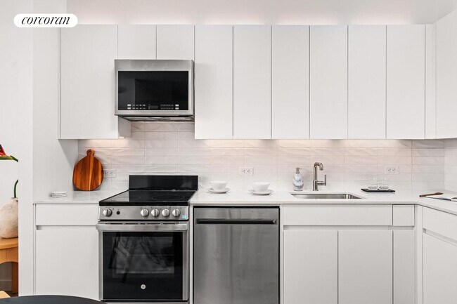 Building Photo - 126 Sandford St