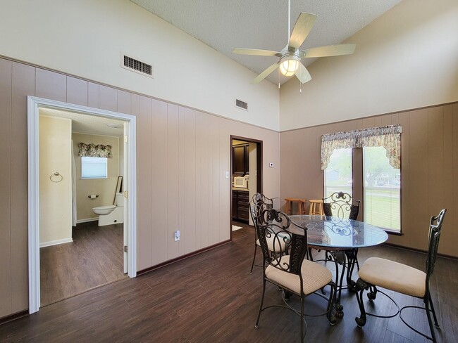 Building Photo - 5810 Dry Brush Pl