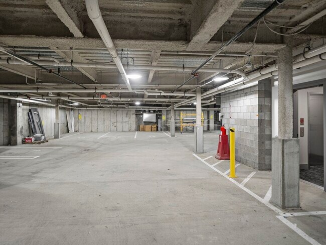 Foto del edificio - 249 Corey Rd