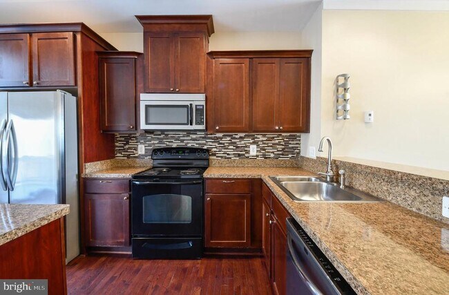 Foto del edificio - 705 Woodstream Blvd