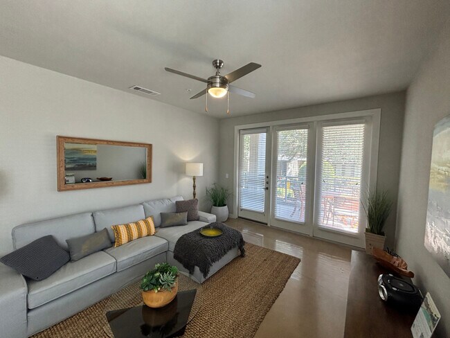 Foto del edificio - 4300 Cromwell Dr